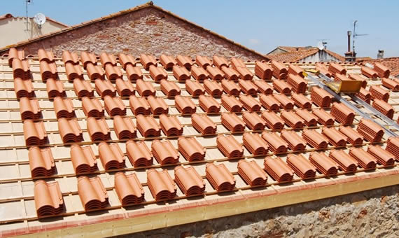 Réparations de toiture à couvreur Brunet